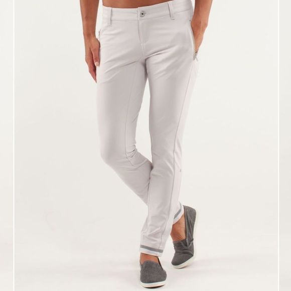 LULULEMON Out & About Pant - NWT - Picture 2 of 4